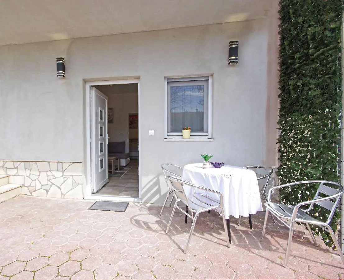 Apartmani Rokov Kastela Apartment