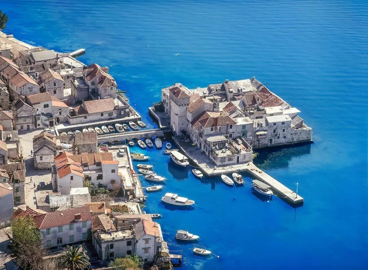 Apartmani Rokov Kastela Croatia